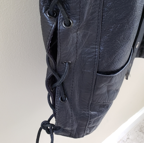 Vintage Leather Vest with laced sides - Picture 3 of 7